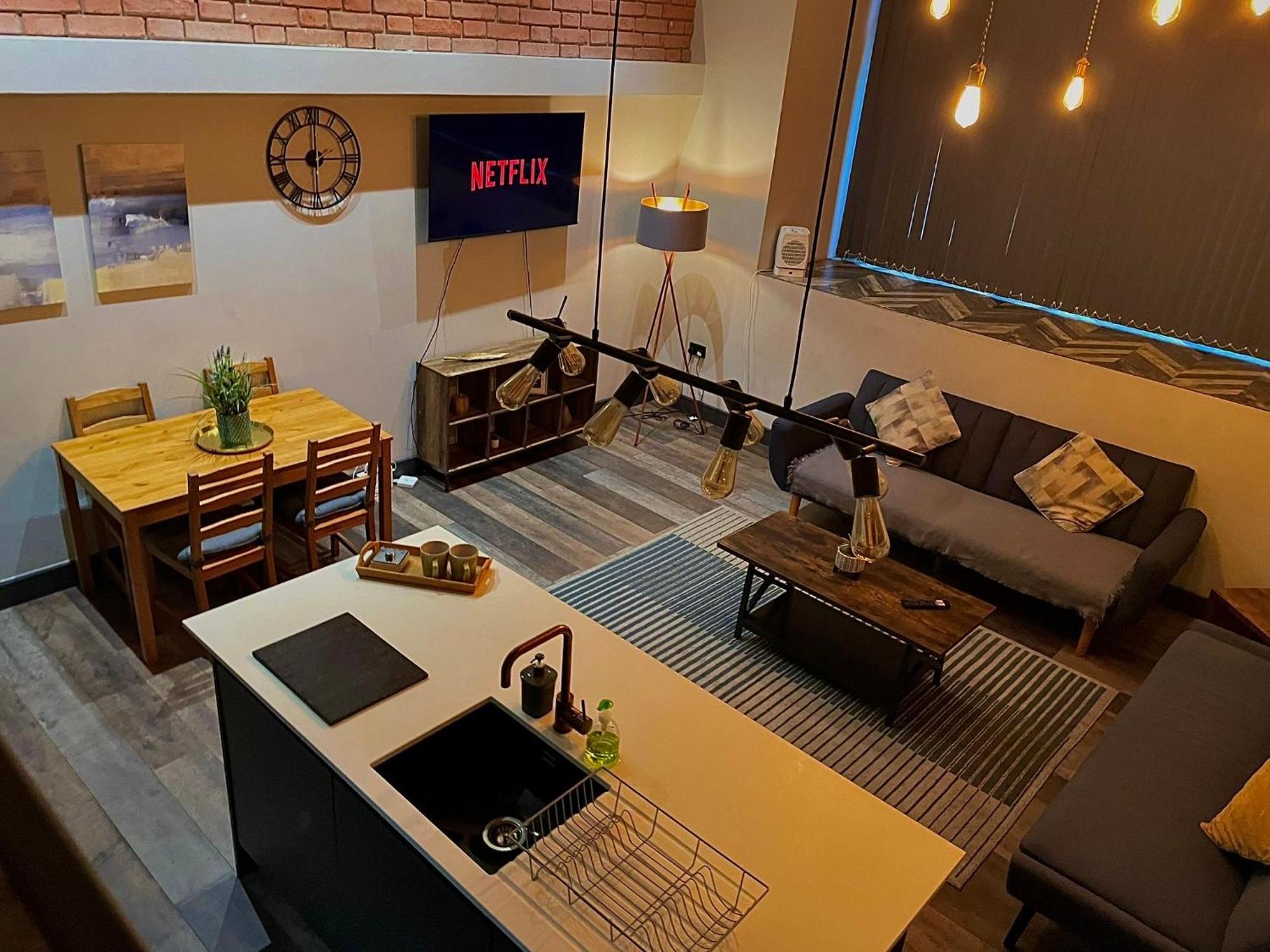 Artistic, Cozy, Stylish, Open Plan, City Centre 1Br Шефилд Екстериор снимка