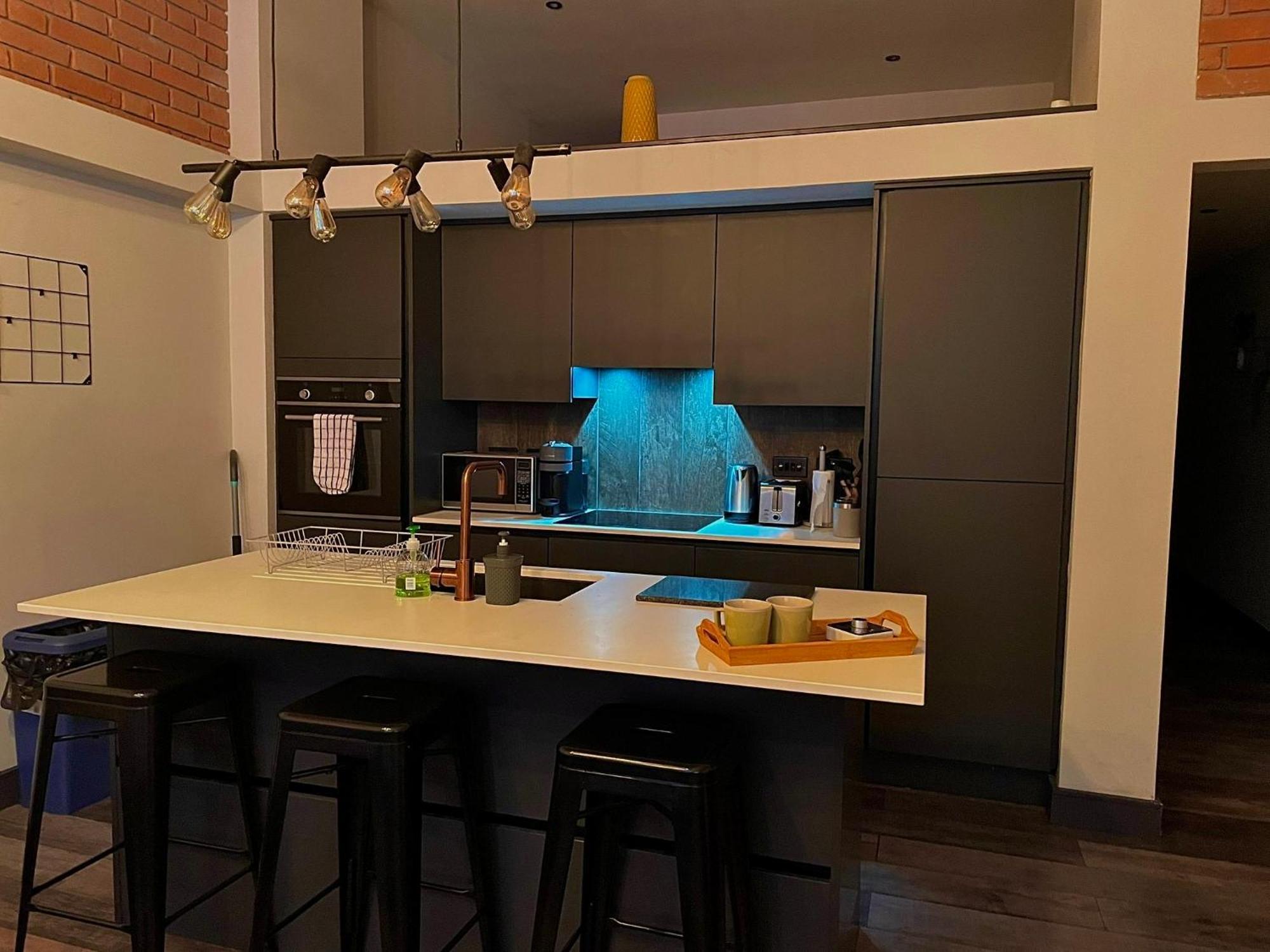 Artistic, Cozy, Stylish, Open Plan, City Centre 1Br Шефилд Екстериор снимка