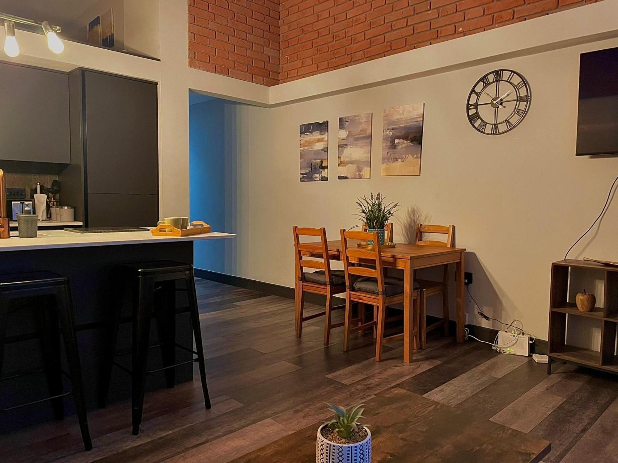 Artistic, Cozy, Stylish, Open Plan, City Centre 1Br Шефилд Екстериор снимка